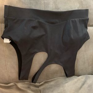 Fabletics Madeleine collection outfit